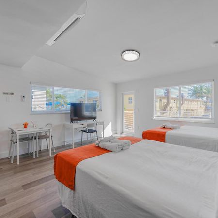 Spacious Studio With Balcony And Parking At The Beach -M46 할리우드 외부 사진