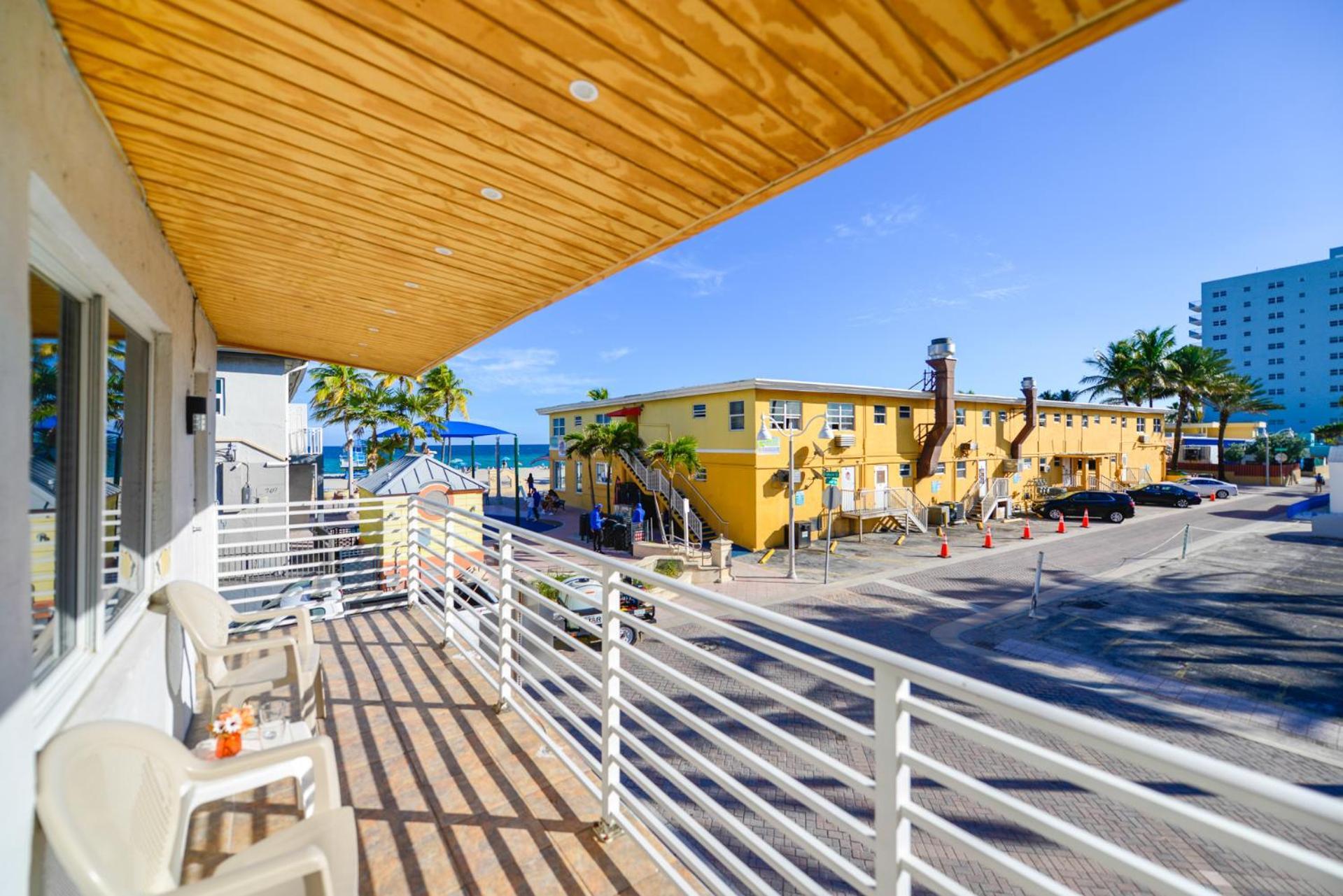 Spacious Studio With Balcony And Parking At The Beach -M46 할리우드 외부 사진