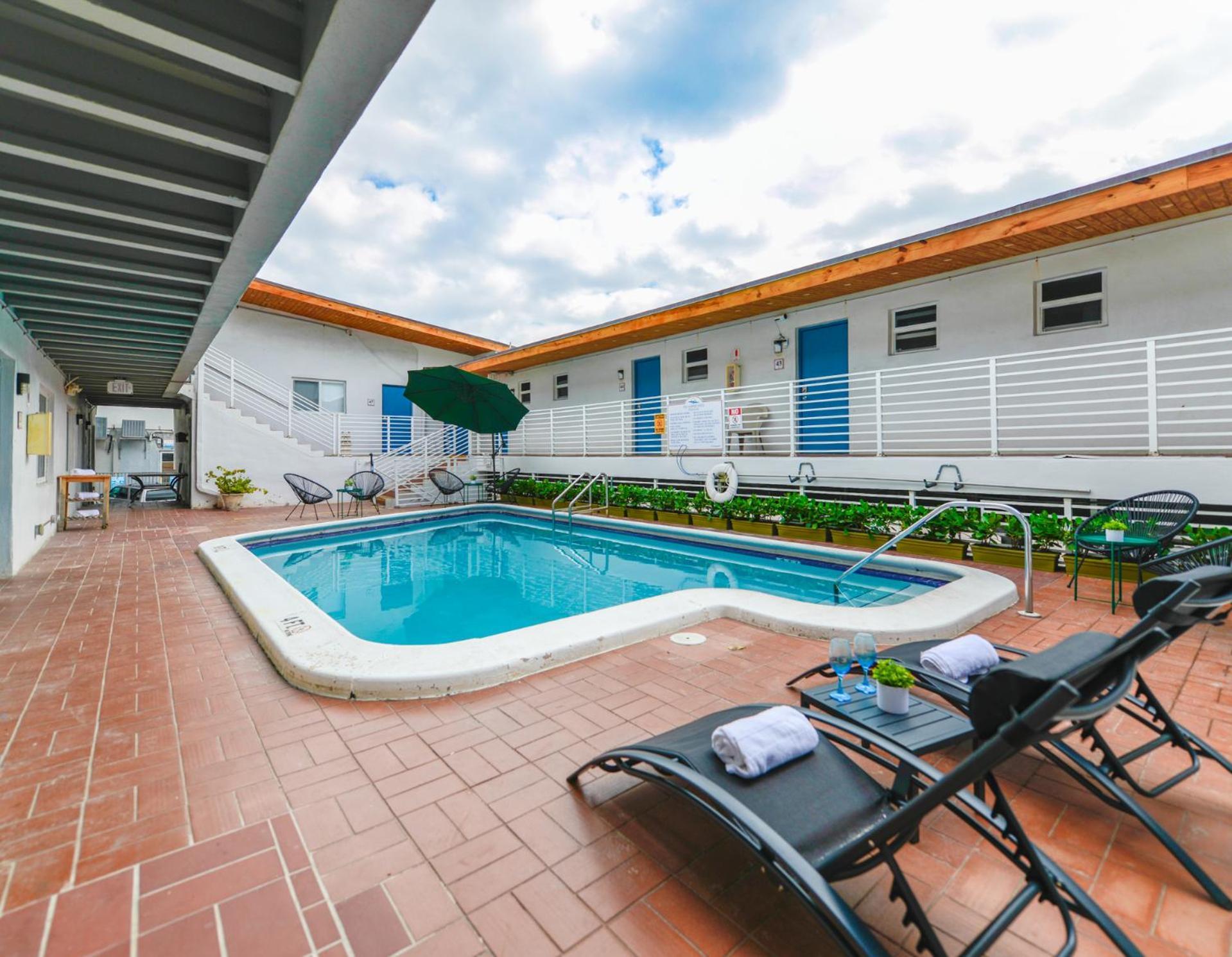 Spacious Studio With Balcony And Parking At The Beach -M46 할리우드 외부 사진